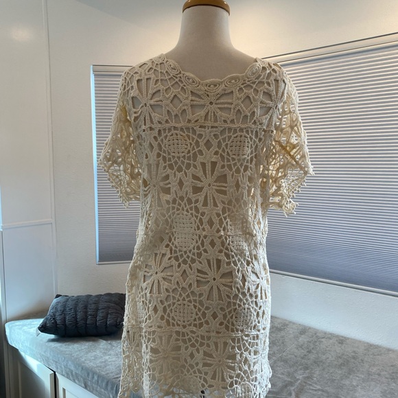 Cover Up - Picture 5 of 6